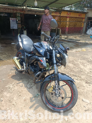 Suzuki Gixxer duel tone